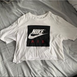 Cropped Nike Air Tee